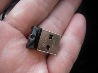 SanDisk USBメモリ 16GB Cruzer Fit